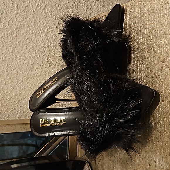 Fur heels - Picture 8 of 14